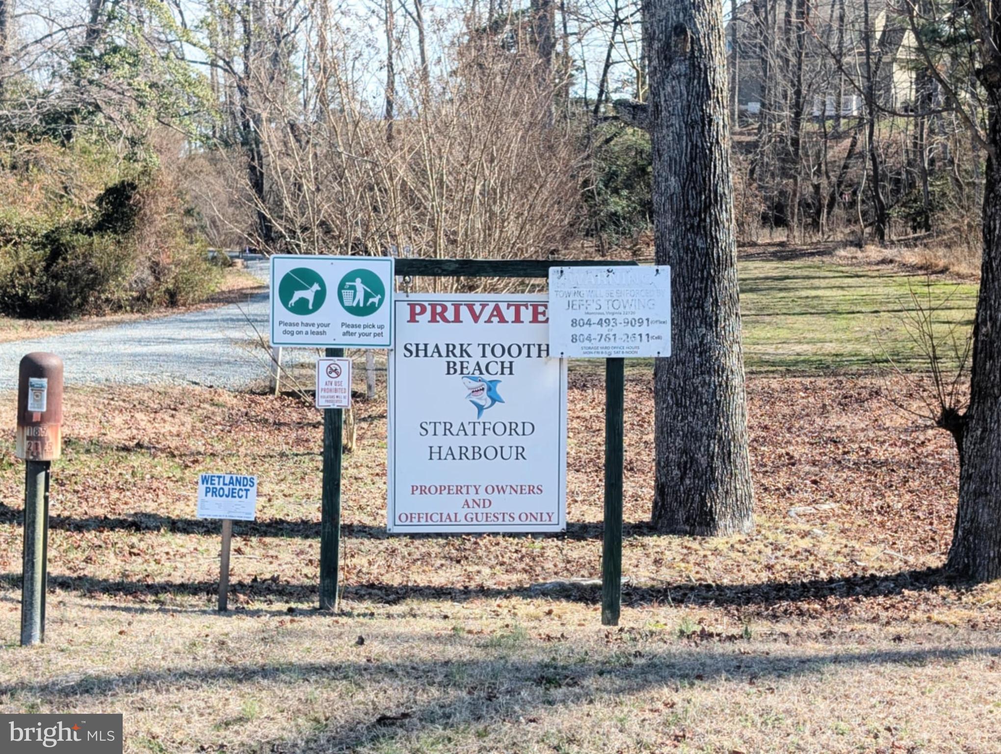 STRATFORD HARBOUR - Land