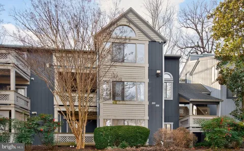 896 Windbrooke Drive Unit 896, Gaithersburg, MD MLS: MDMC2212214