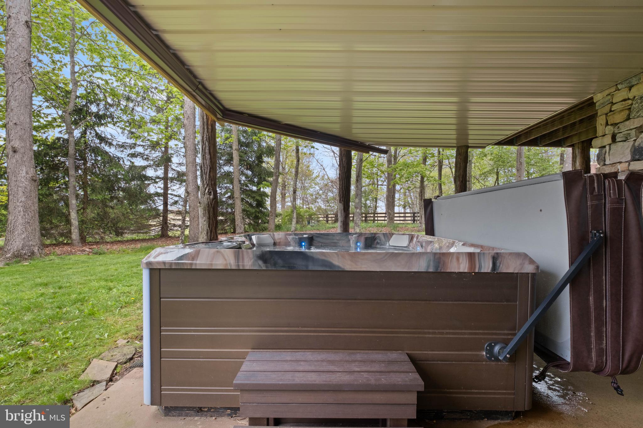 HICKORY RIDGE - Residential