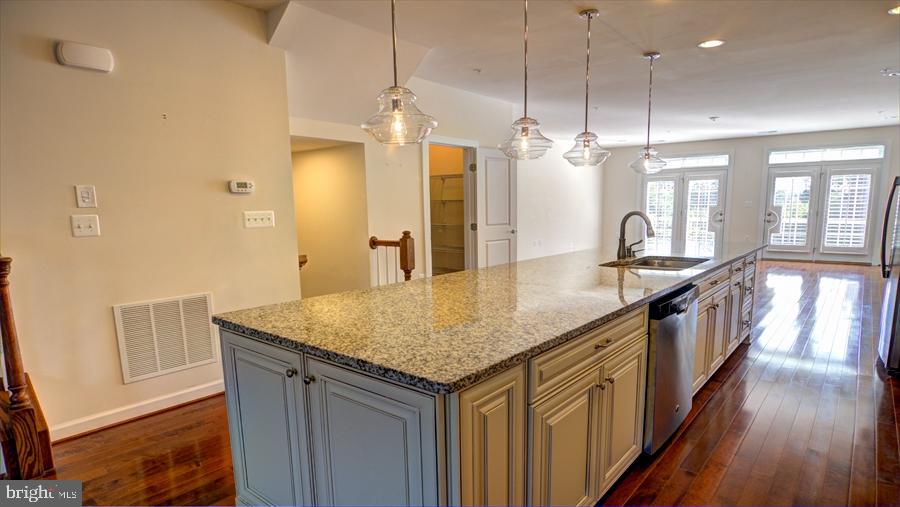 PARKSIDE - Residential