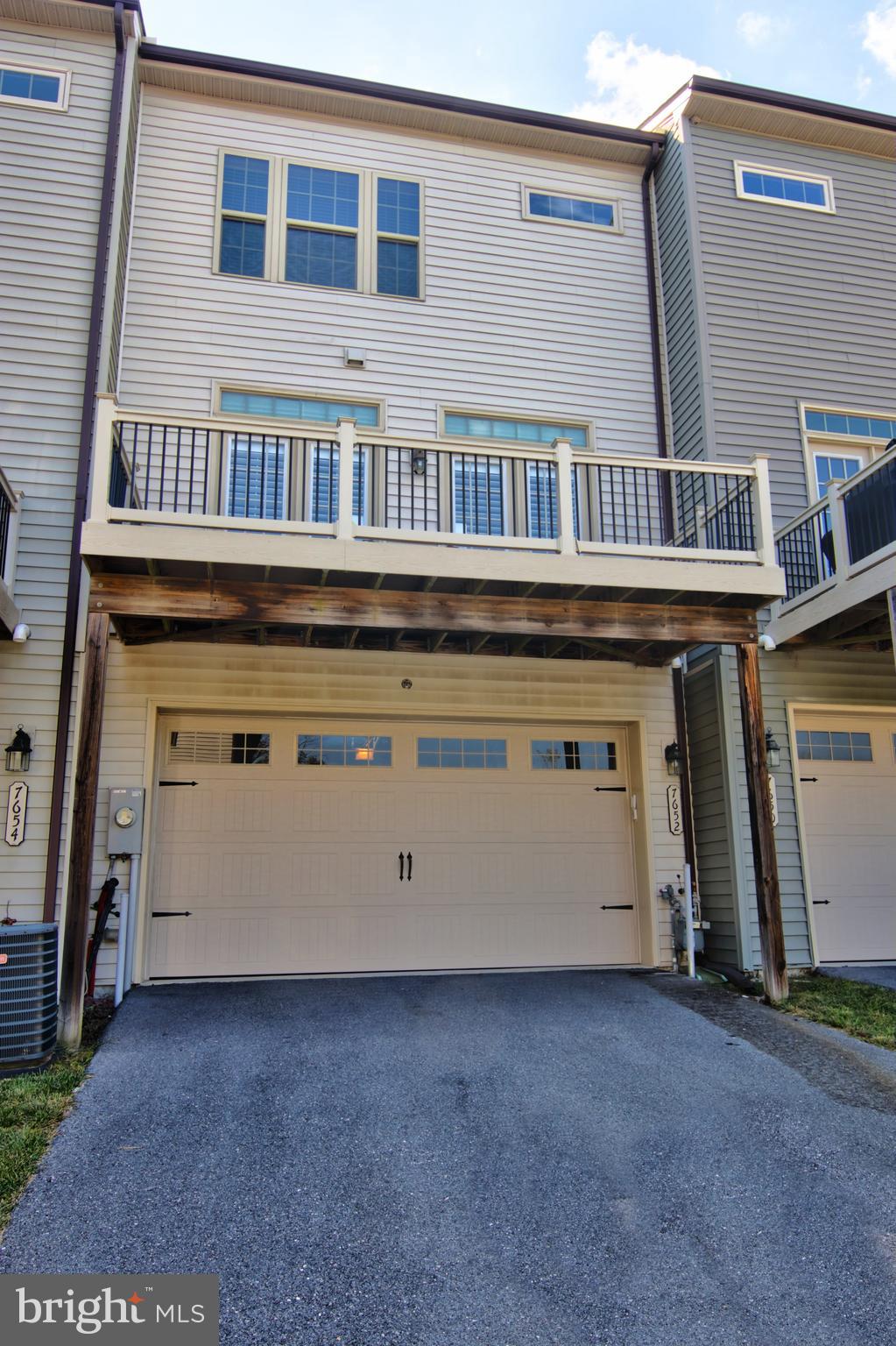 PARKSIDE - Residential