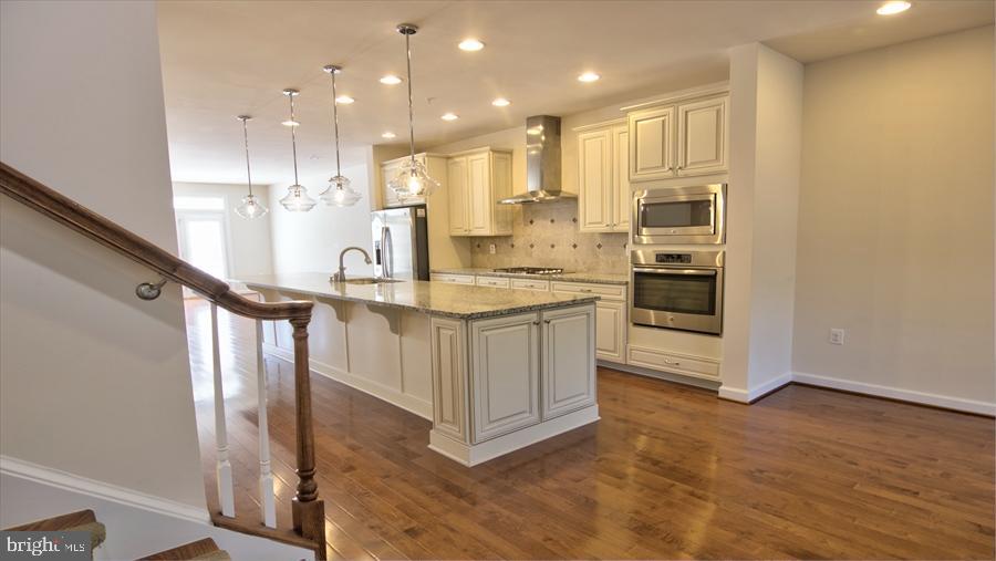 PARKSIDE - Residential