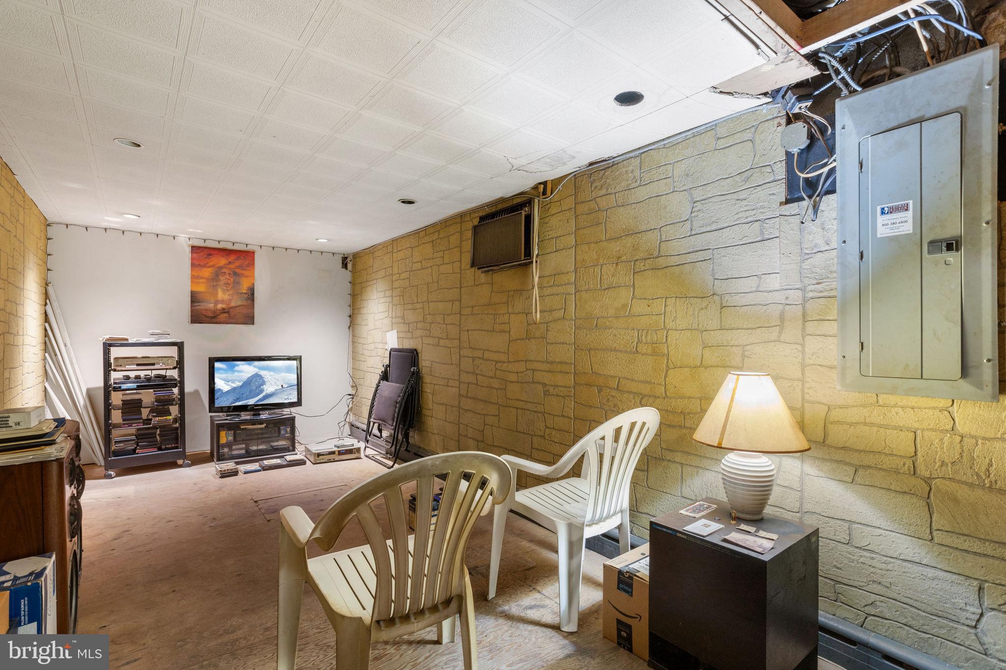 SPRUCE HILL - Residential