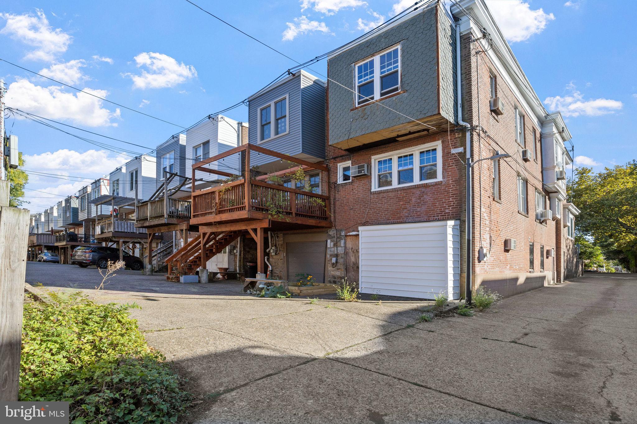 SPRUCE HILL - Residential