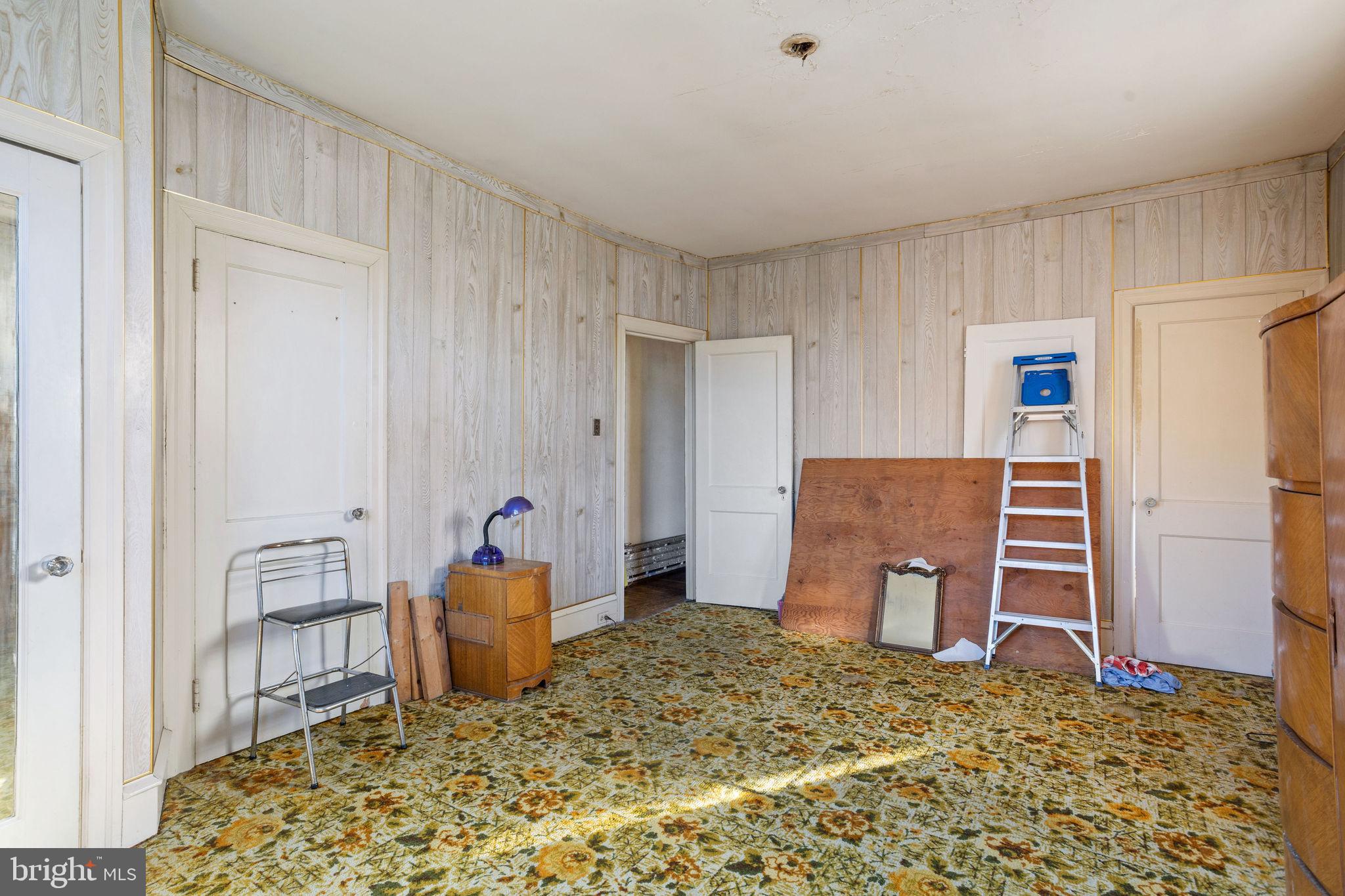 SPRUCE HILL - Residential