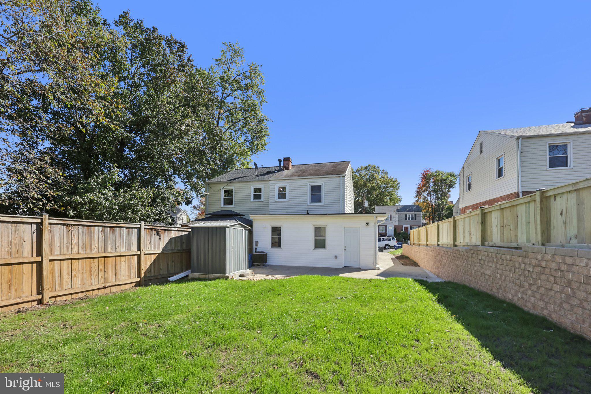 JEFFERSON MANOR - Residential