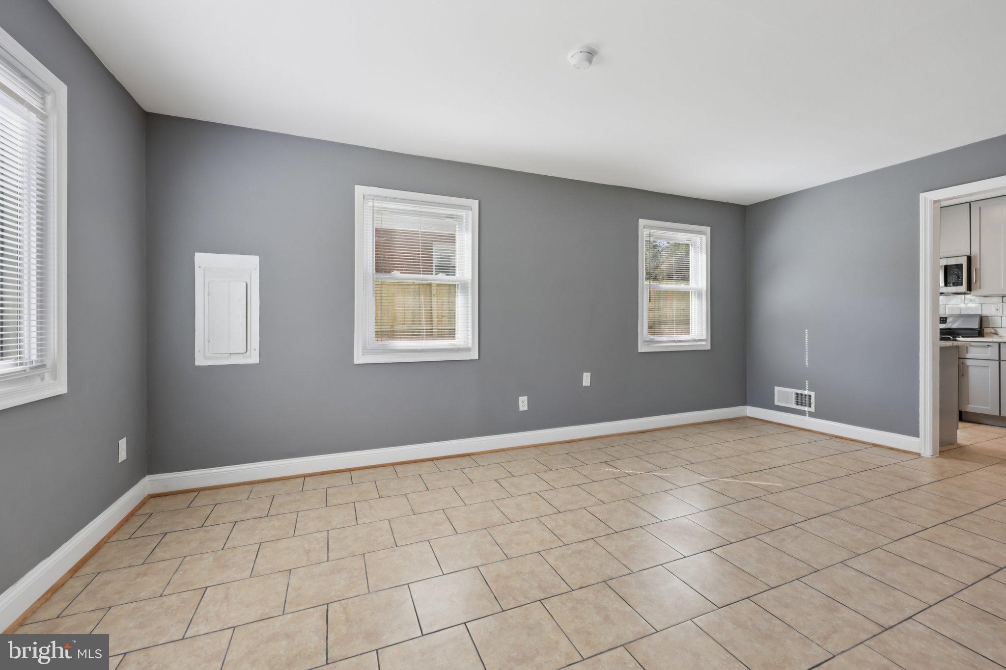 JEFFERSON MANOR - Residential