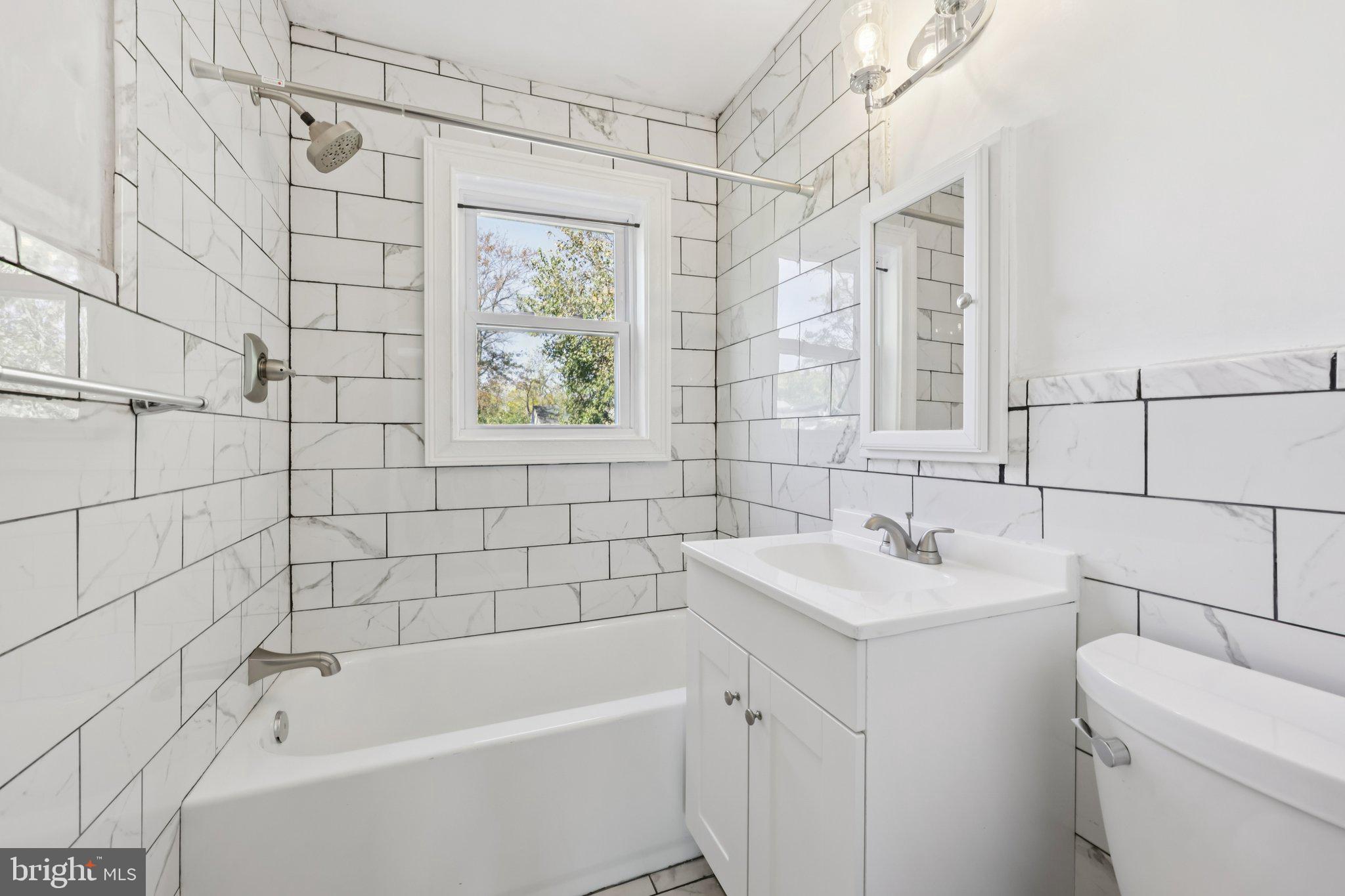 JEFFERSON MANOR - Residential