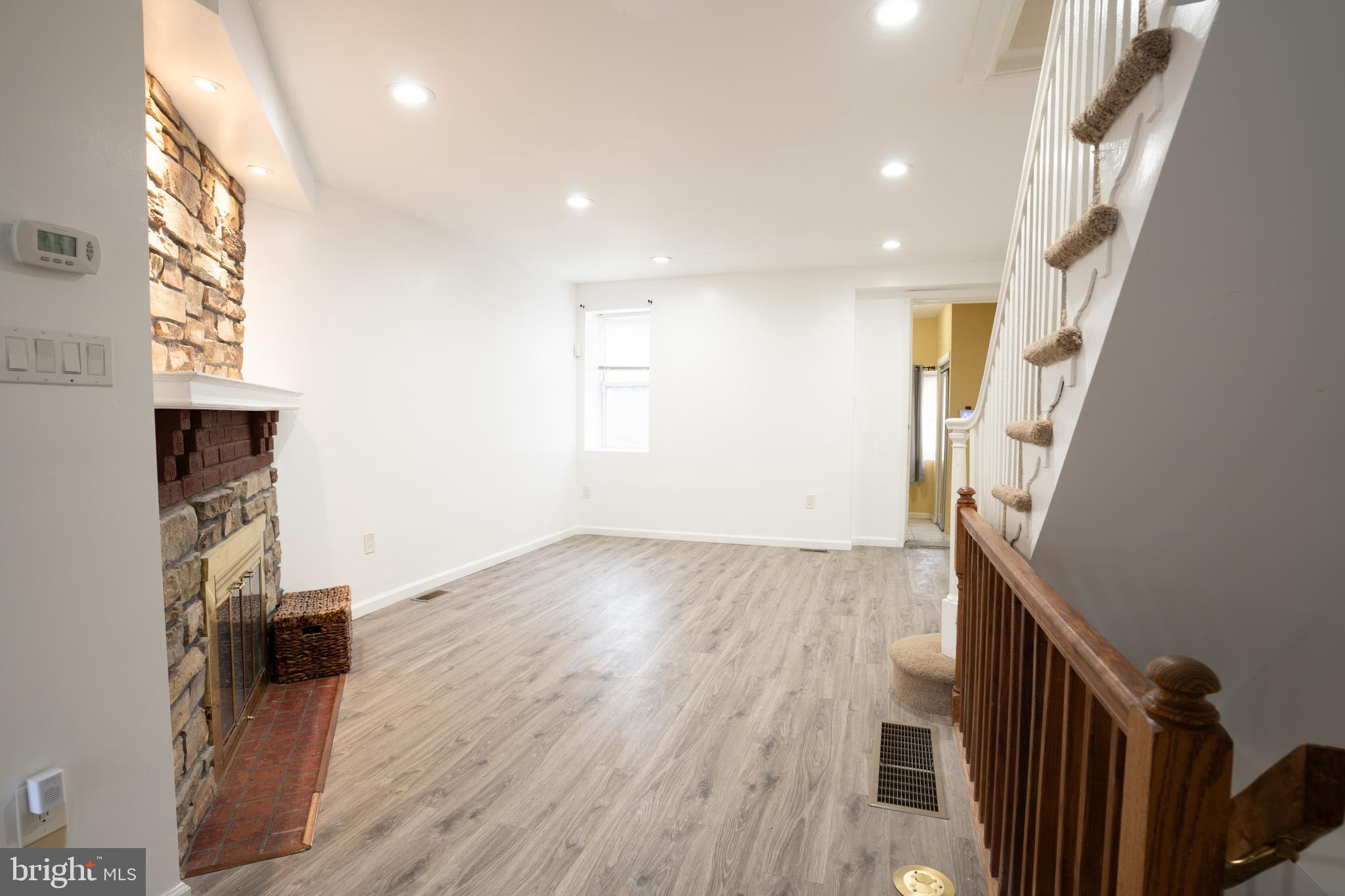 GERMANTOWN (EAST) - Residential