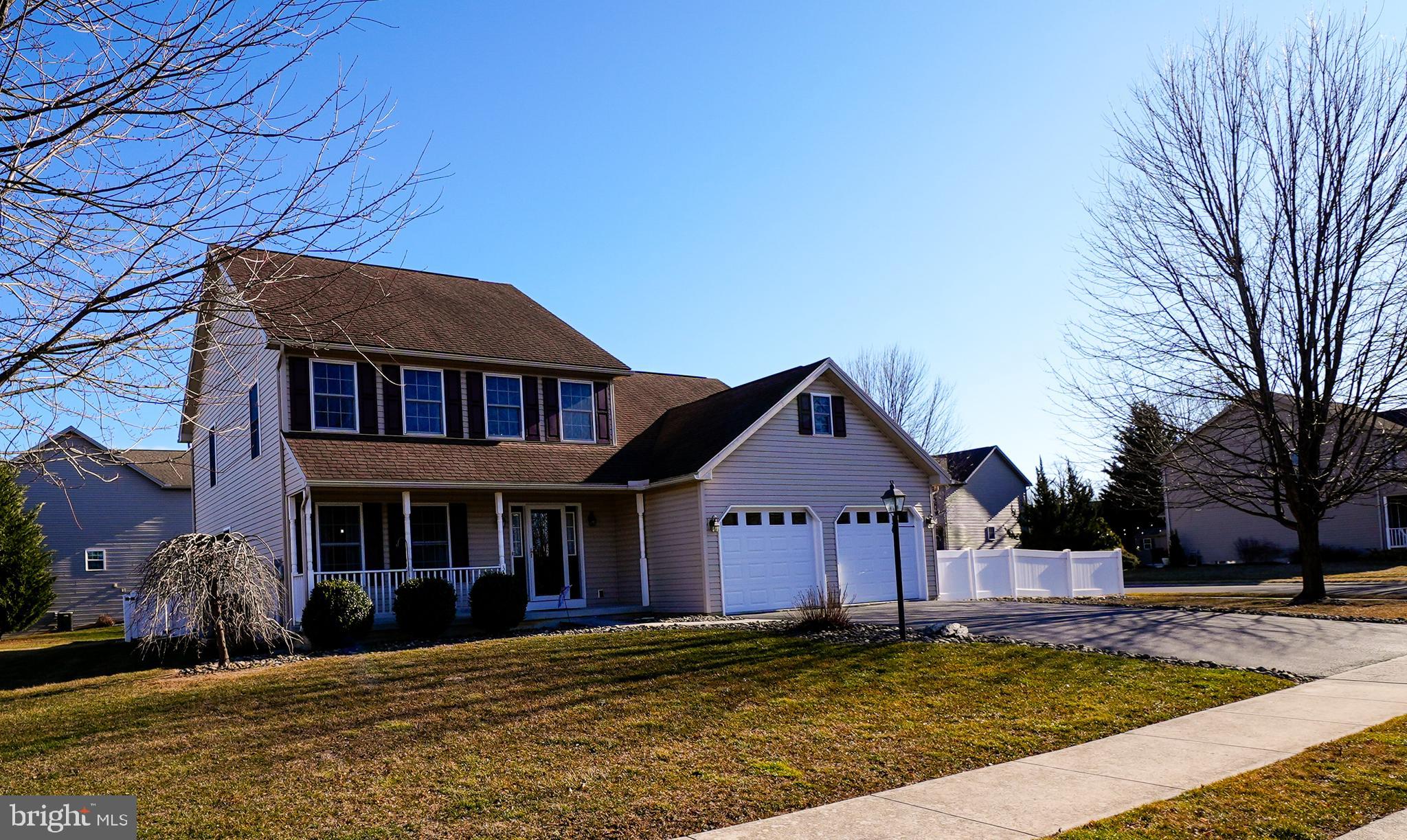 🏡 Just Listed!
Welcome to 308 Stonehedge Drive, where comfort, style, and location come together in one beautiful package. Nestled in the sought-after Stonehedge community, this well-maintained home offers the perfect blend of classic charm and modern convenience in the heart of Carlisle.
✨ Property Highlights:
Spacious 5-bedroom home with ample closet space
1st-floor primary bedroom w/ en-suite
2.5 bathrooms
Bright, open-concept living and dining areas
Updated kitchen with newer appliances, countertops & breakfast bar
Cozy family room with fireplace—perfect for relaxing evenings
Large basement offering storage space or rec room potential
Private backyard with all-brick patio and natural gas grill—great for entertaining or peaceful outdoor living
Attached is a 2-car garage & mature landscaping
📍 Prime Location
Just minutes from downtown Carlisle, Dickinson College, local shops, restaurants, and major commuter routes like I-81 and the PA Turnpike. Enjoy a quiet, family-friendly neighborhood while staying close to all the action.
Whether you want to upgrade your space or settle into your forever home, 308 Stonehedge Drive checks all the boxes.
🔑 Move-in ready and waiting for you—schedule your private tour today!