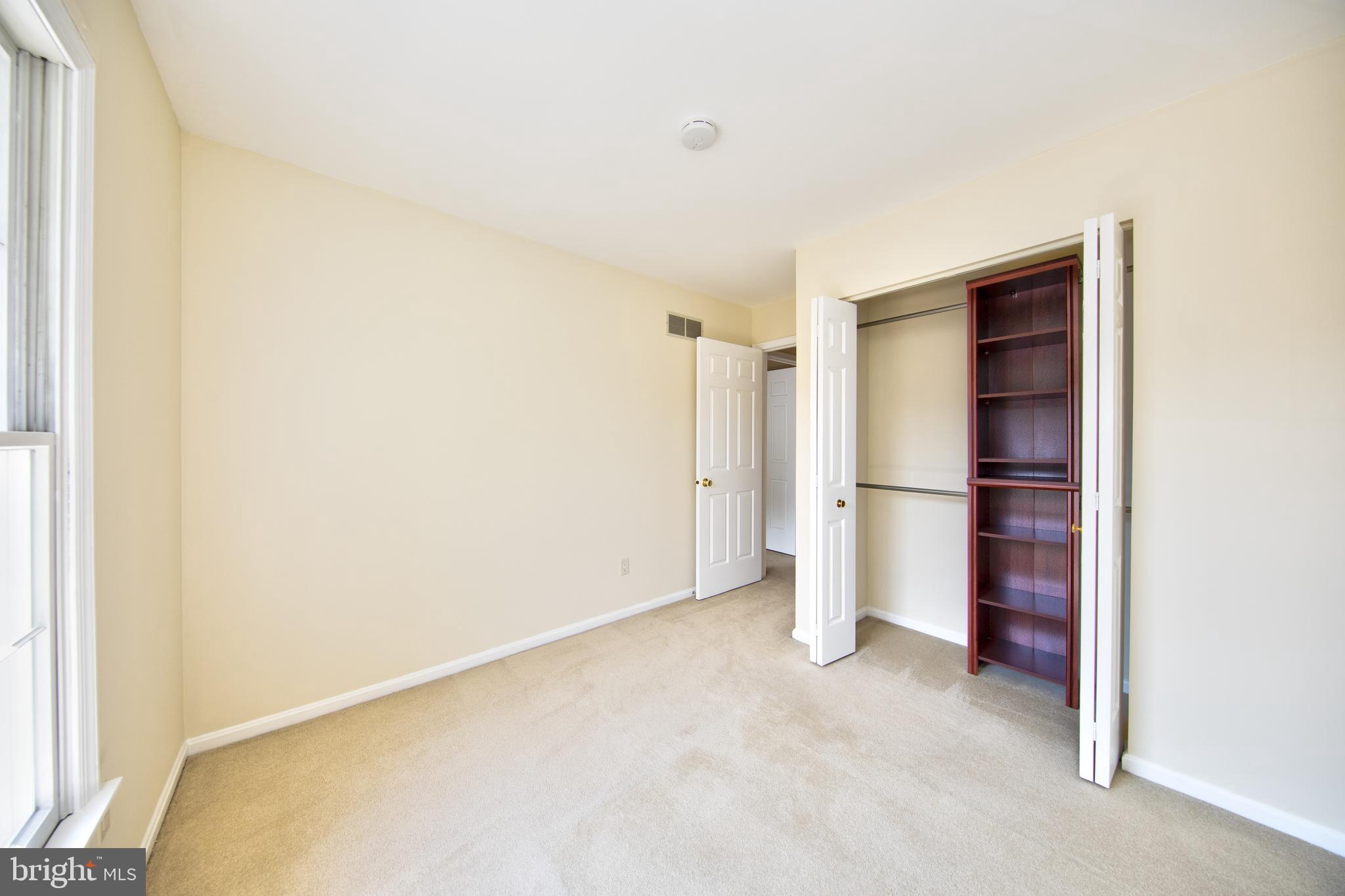 KENMORE SQUARE - Residential