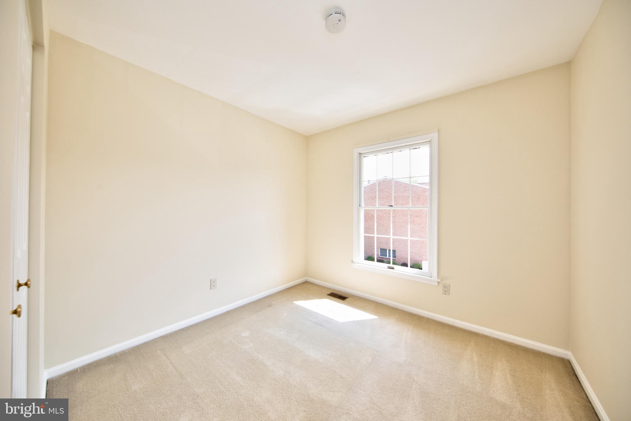KENMORE SQUARE - Residential