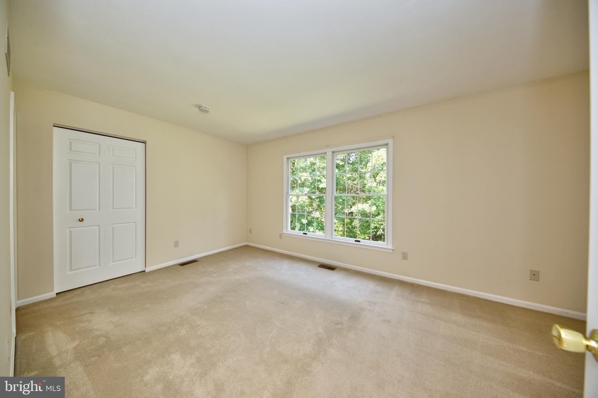 KENMORE SQUARE - Residential