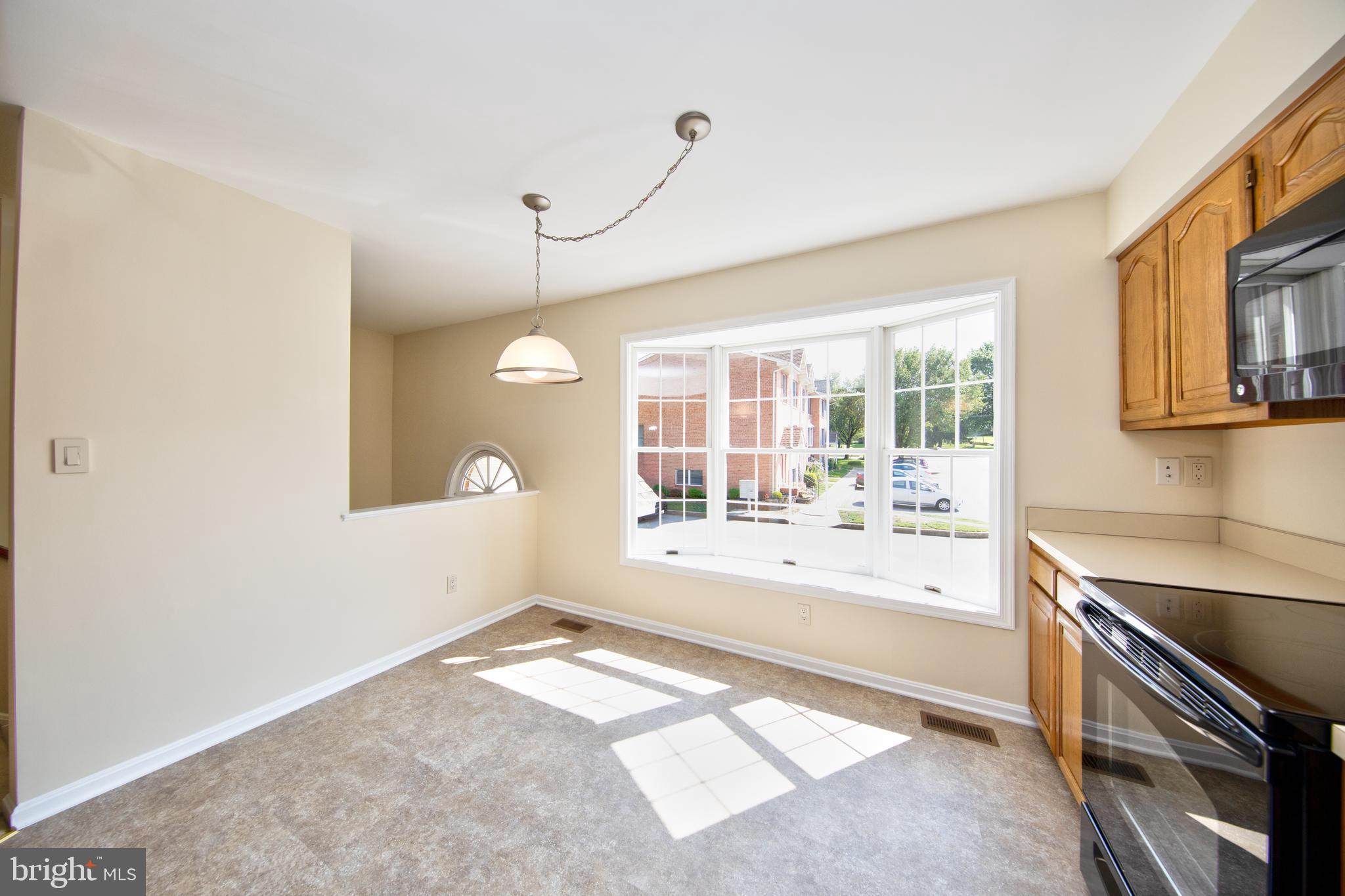 KENMORE SQUARE - Residential