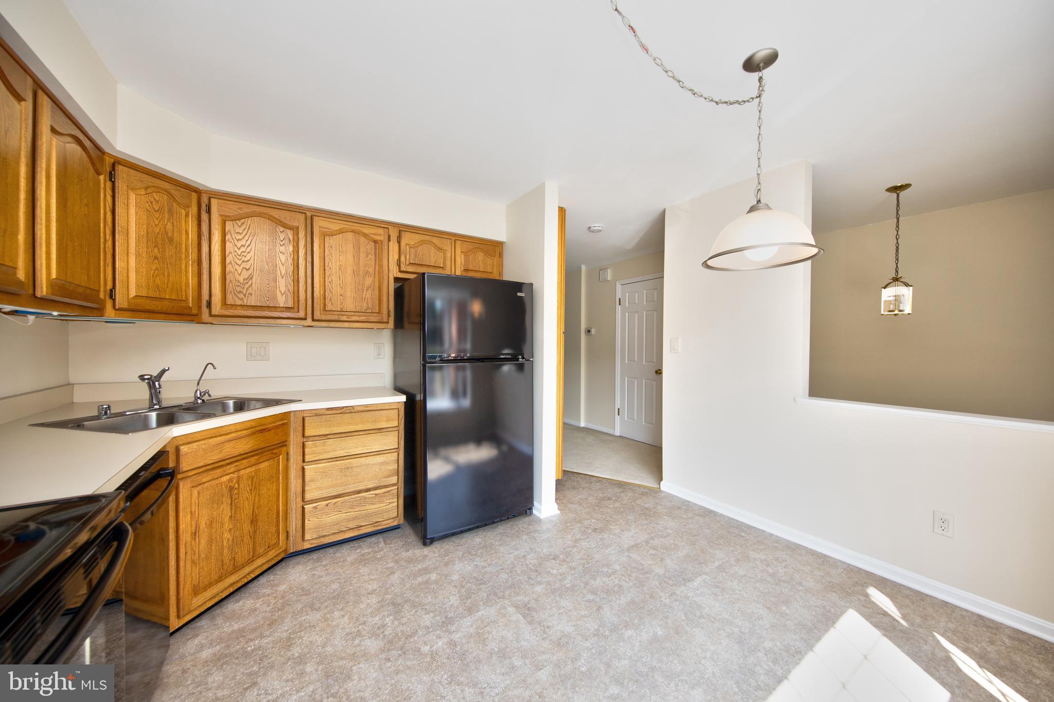 KENMORE SQUARE - Residential