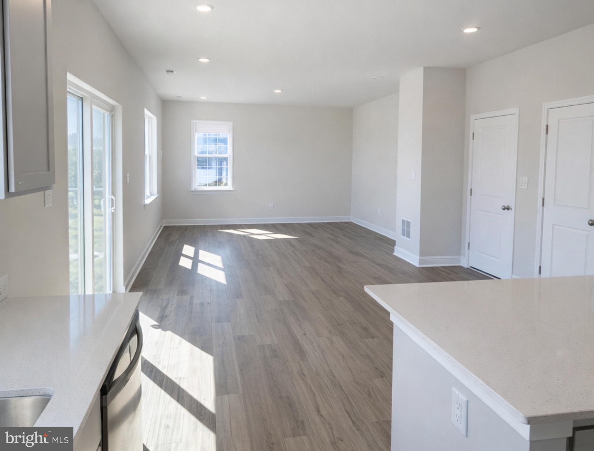 28103 KINGSBURY LANE