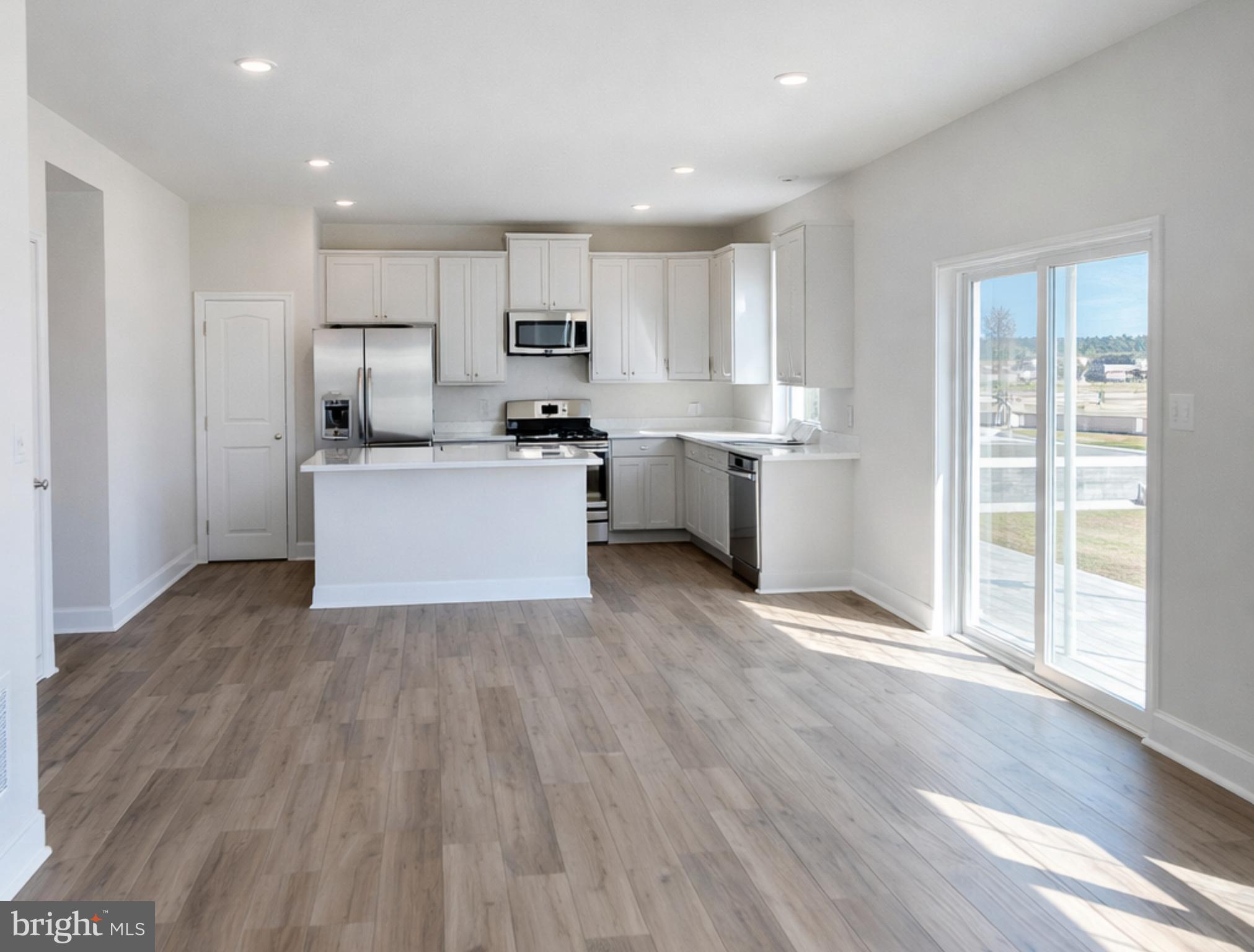 28103 KINGSBURY LANE