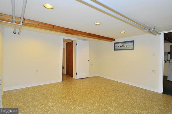 MOUNT RIDGE - Residential Lease