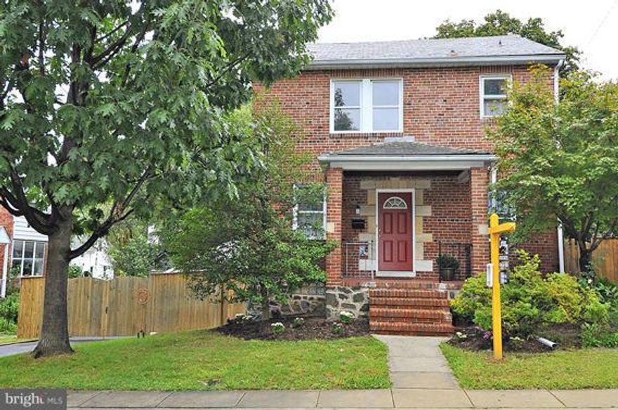 Nice rental, pets case to case, no smokers, no groups, all disclosures on MRIS owners have remodeled and updated, move in ready, newer air conditioning and heating system, walk out basement, updated kitchen, sep. dining rm.hardwood floors through out, detached 2 car garage, large private shaded yard w/deck w/privacy fence, lower level rec (poss. 4th bedroom) w/full bath, lots of storage, gas stove