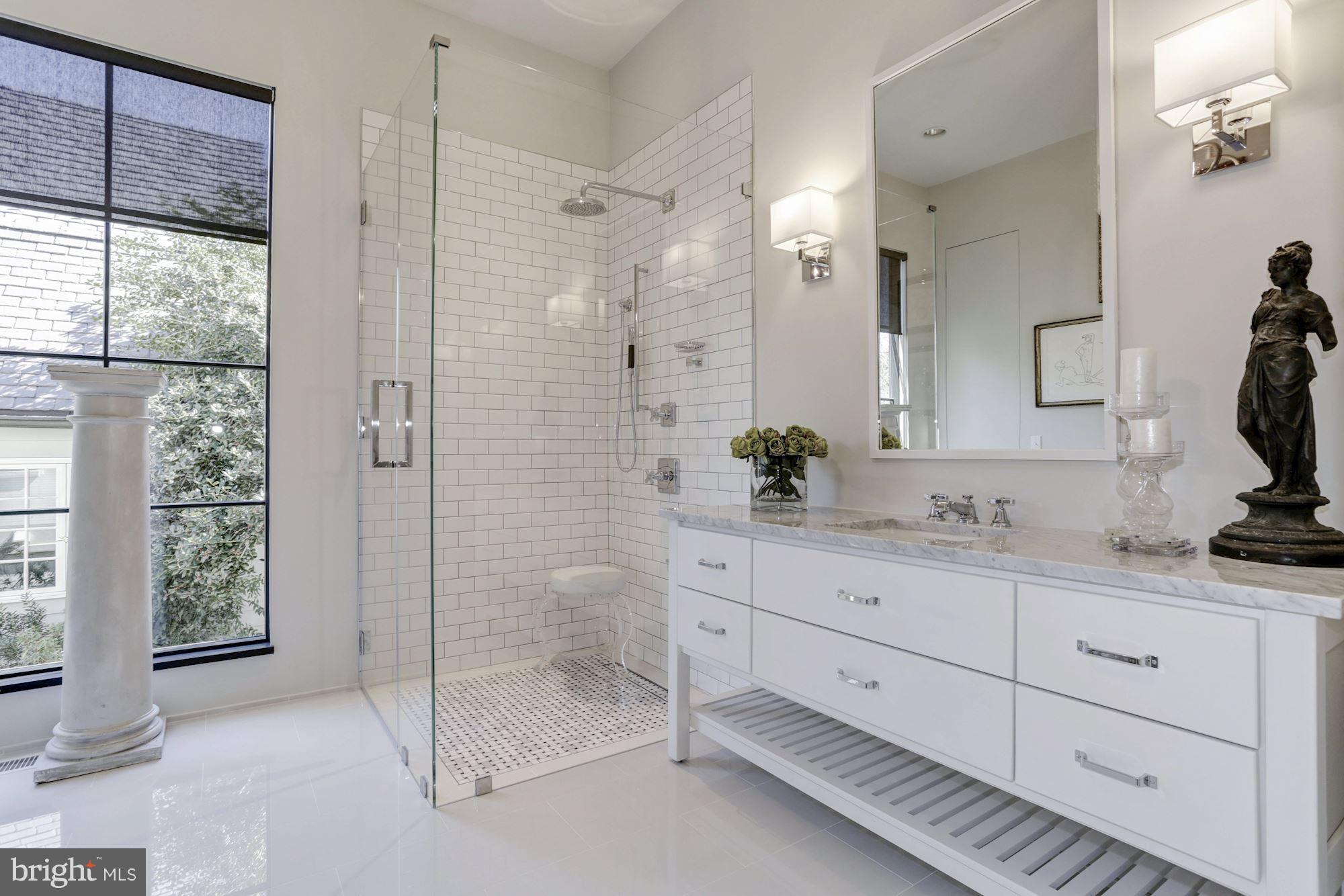 KENWOOD - Residential