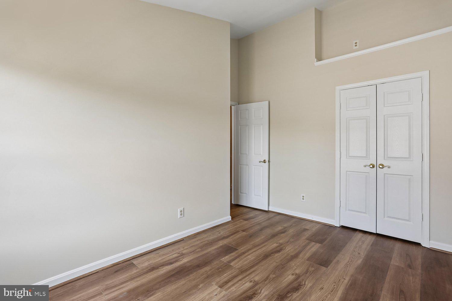 KENTLANDS - Residential
