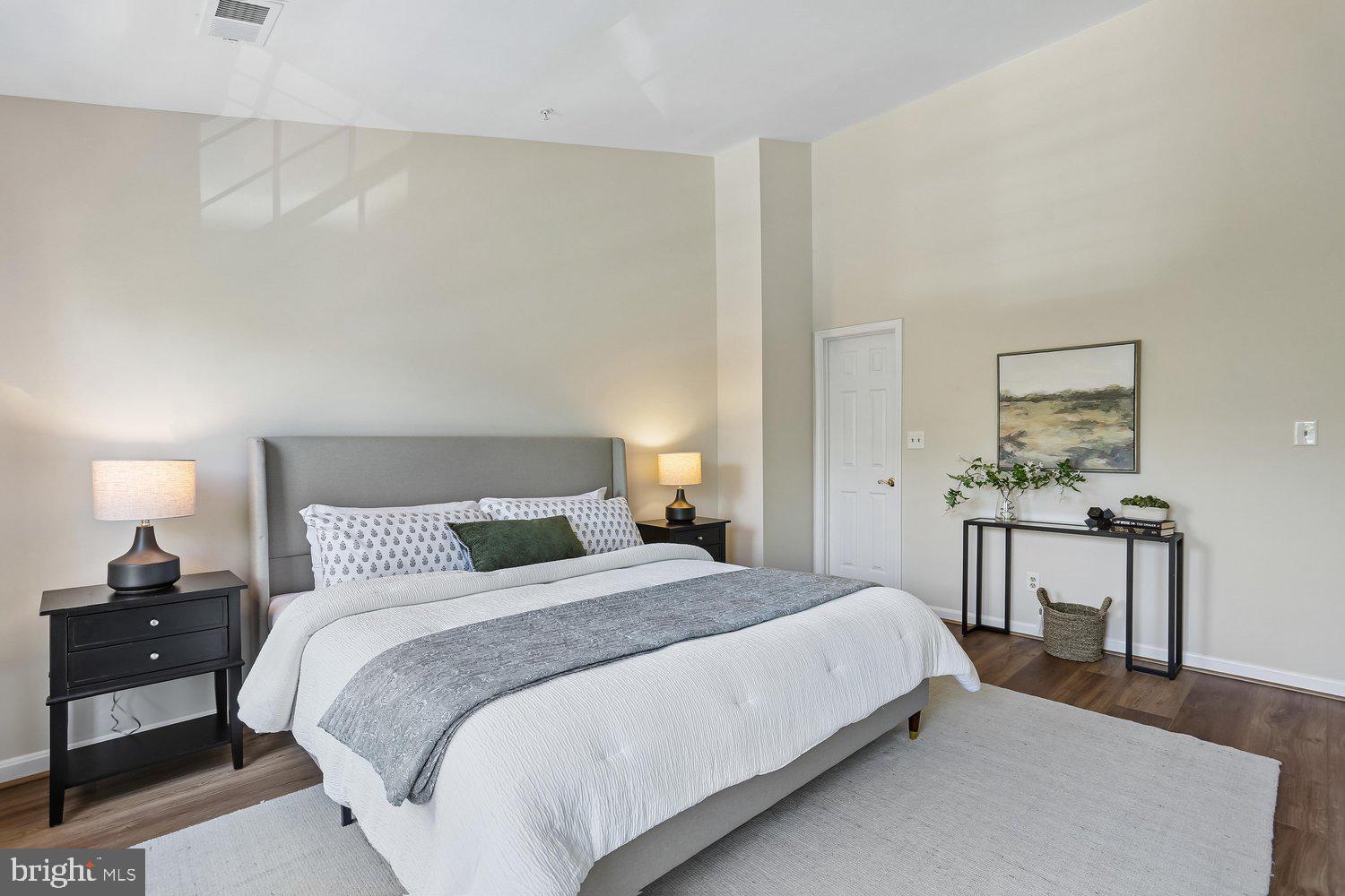KENTLANDS - Residential