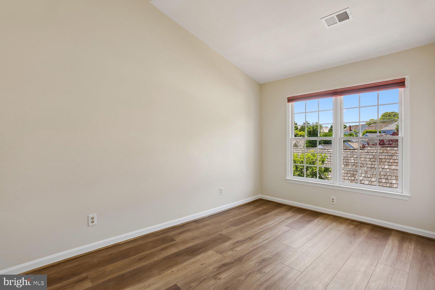 KENTLANDS - Residential