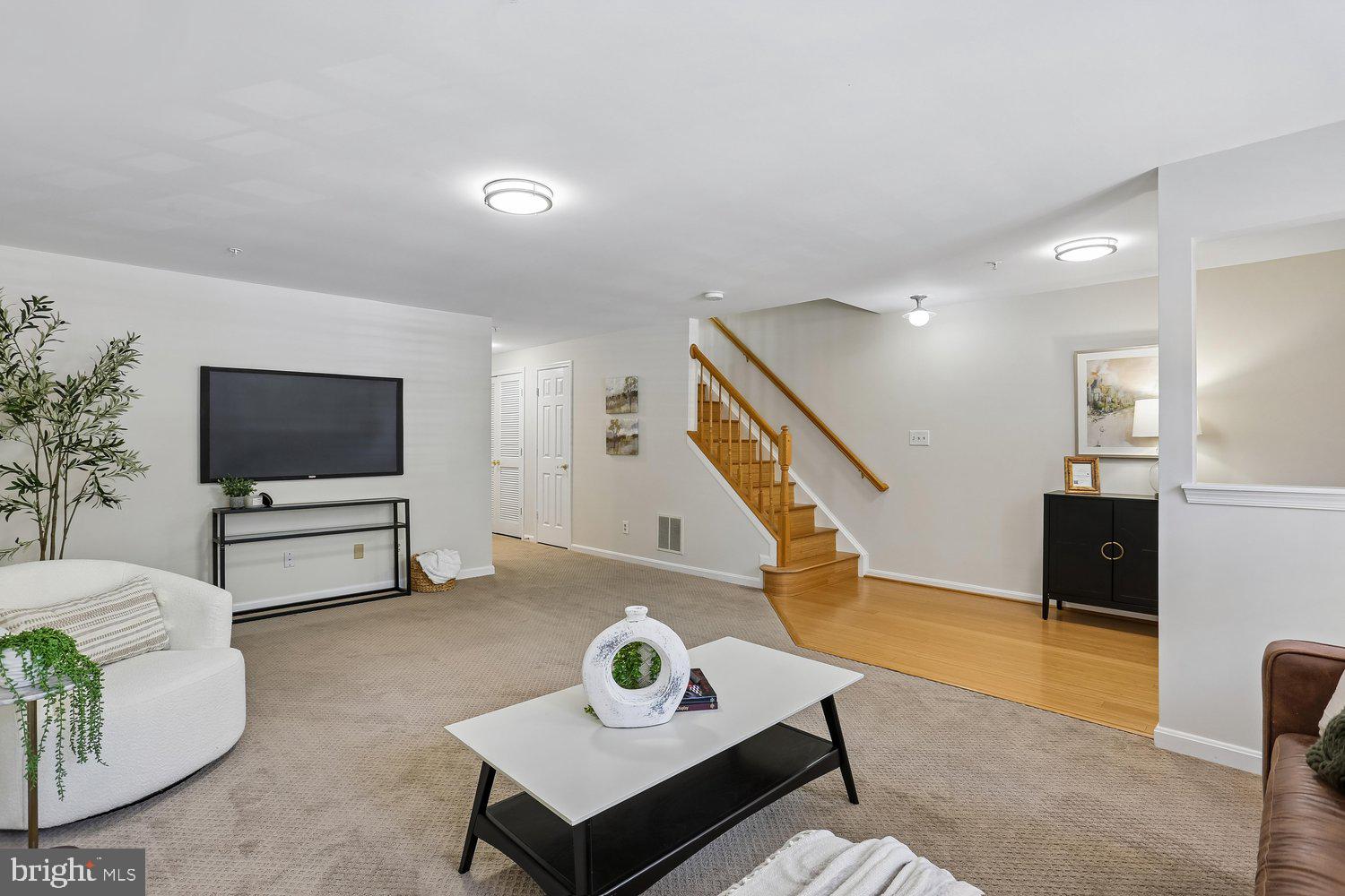 KENTLANDS - Residential