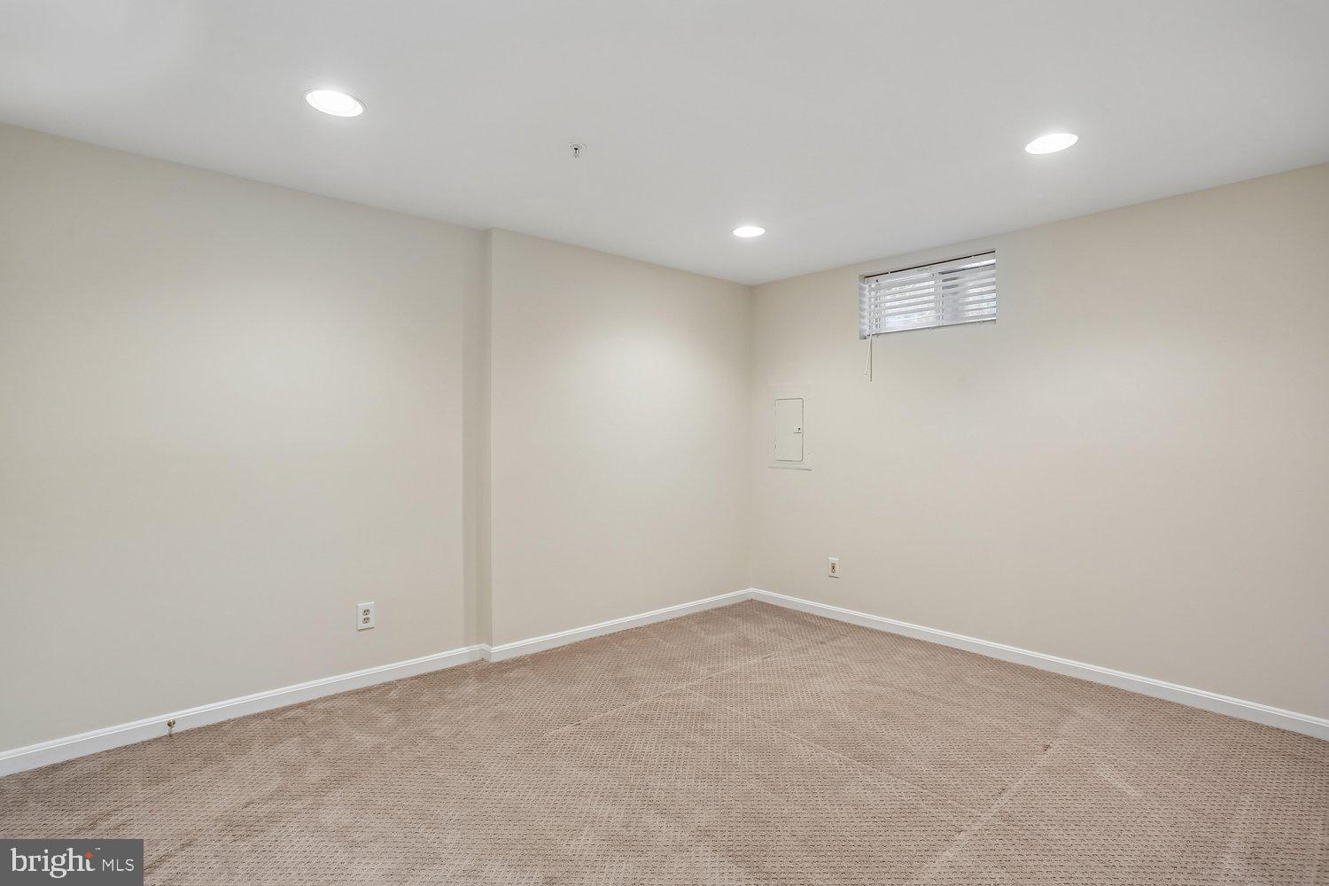 KENTLANDS - Residential