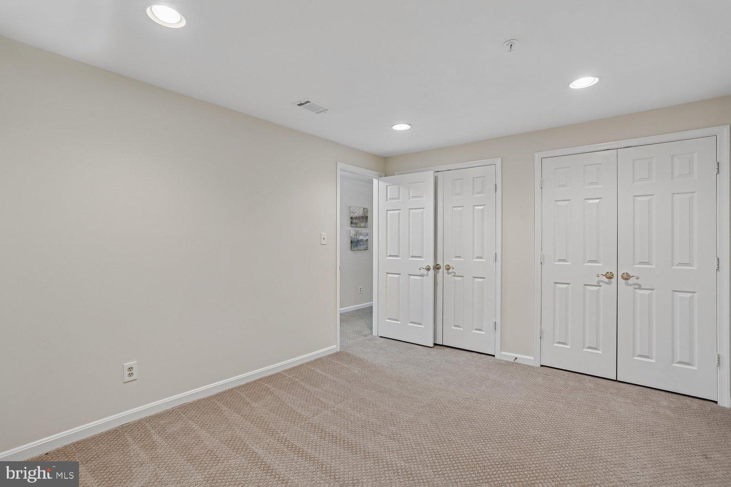 KENTLANDS - Residential
