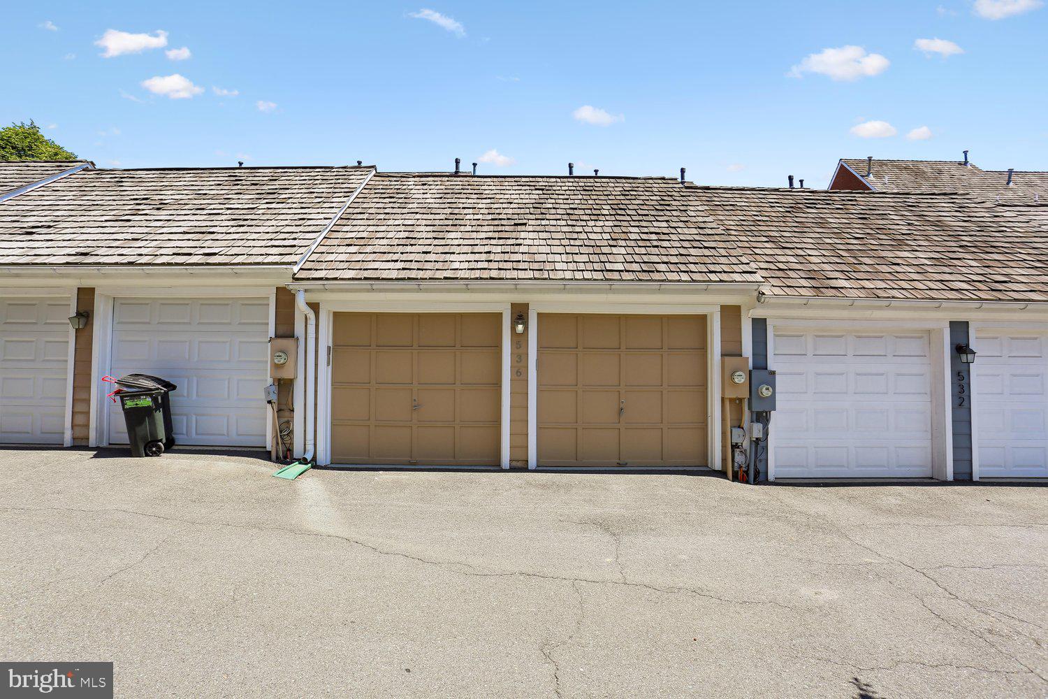 KENTLANDS - Residential