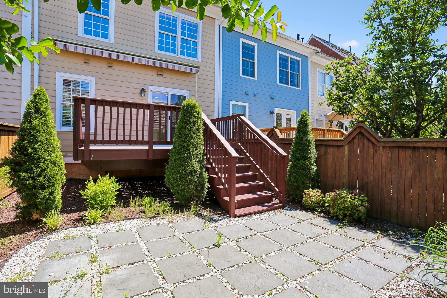 KENTLANDS - Residential
