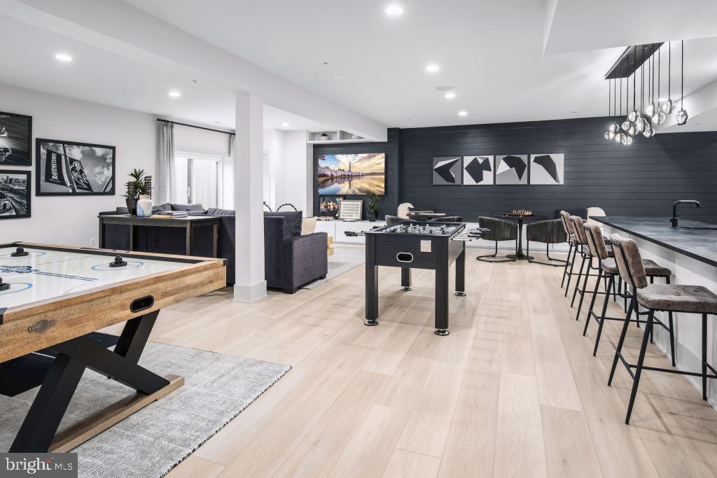 MT. PROSPECT - Residential