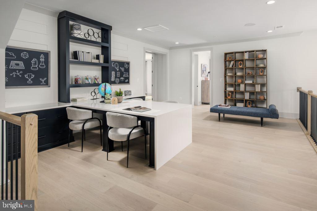 MT. PROSPECT - Residential