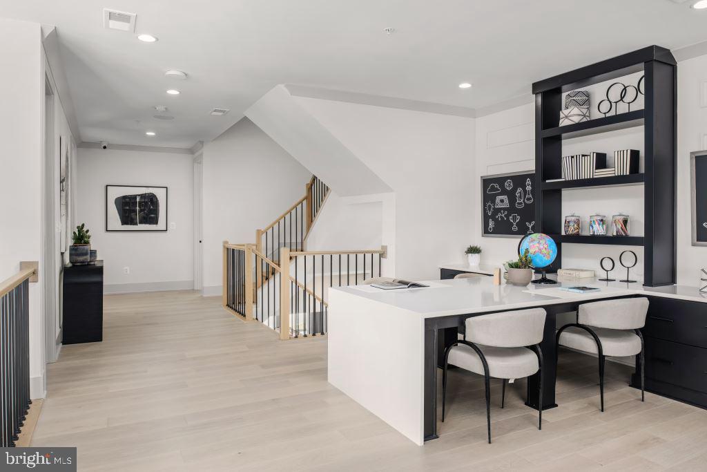 MT. PROSPECT - Residential