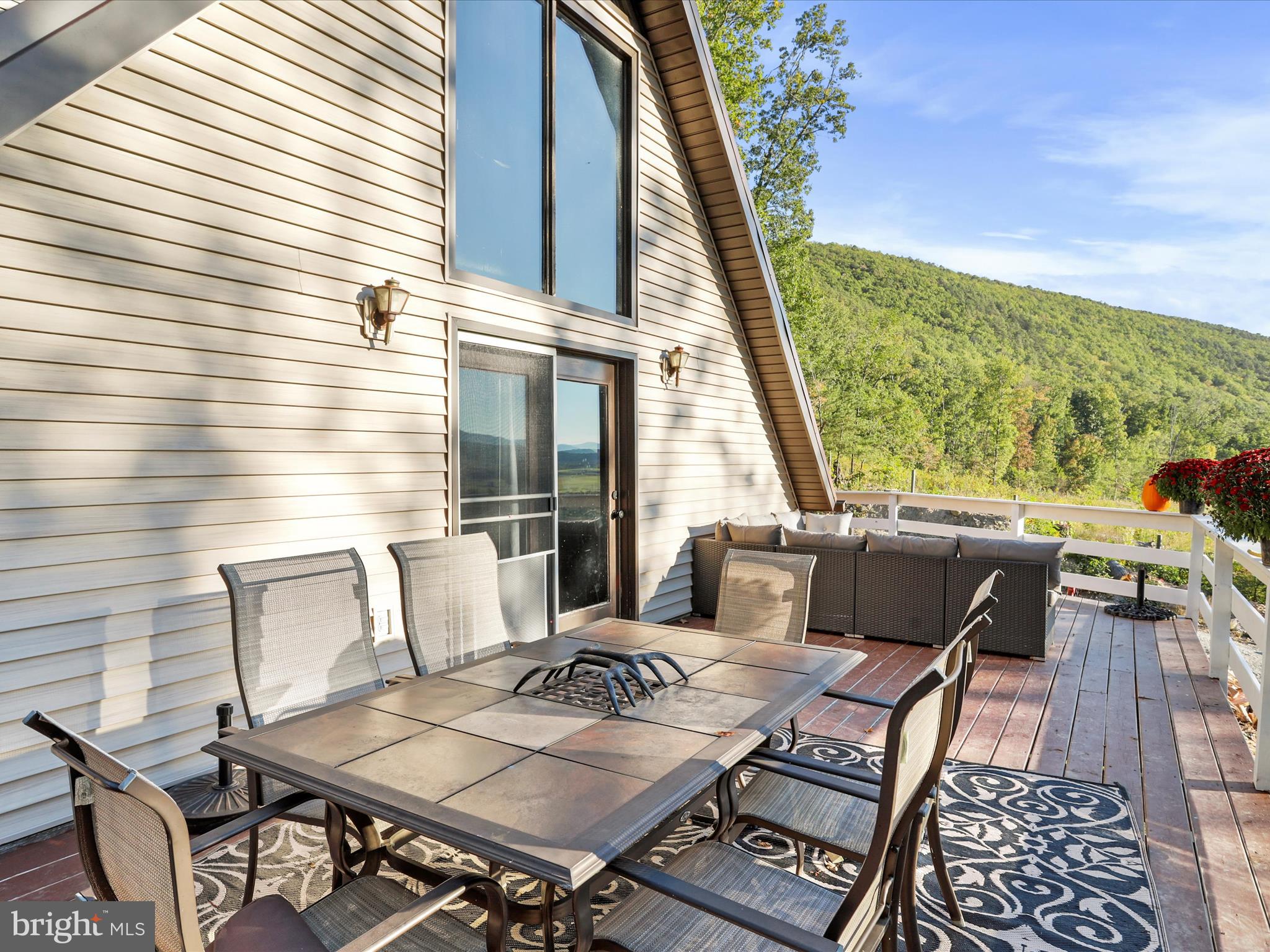 MOUNTAIN VIEW - Residential