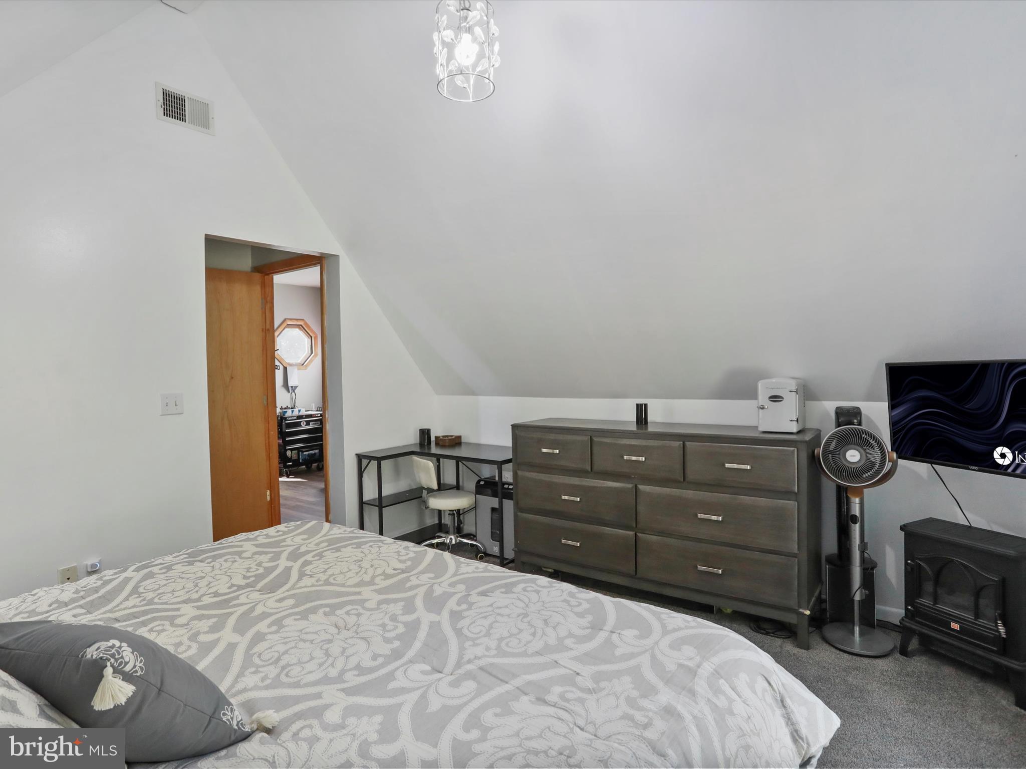 MOUNTAIN VIEW - Residential