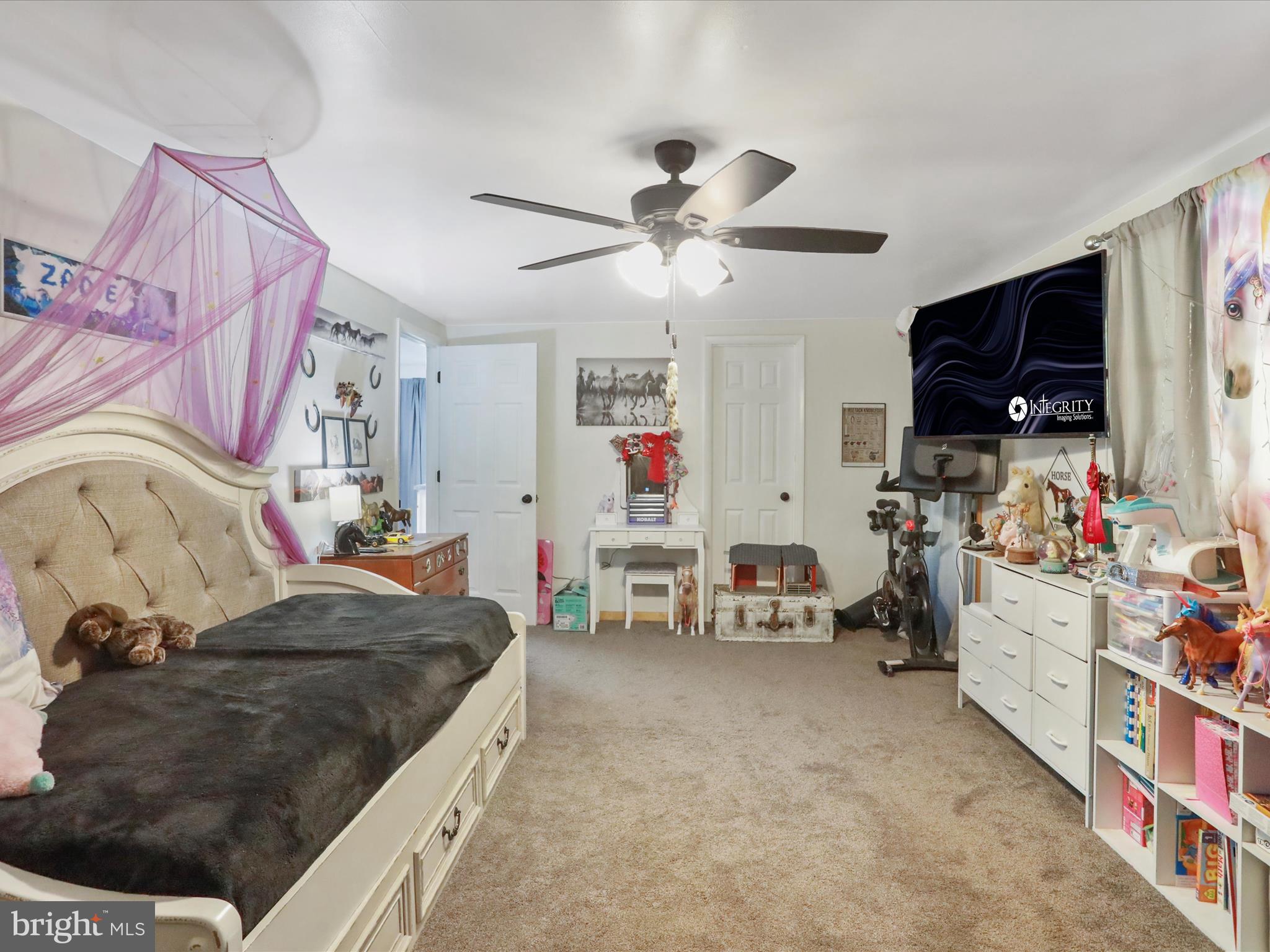 MOUNTAIN VIEW - Residential