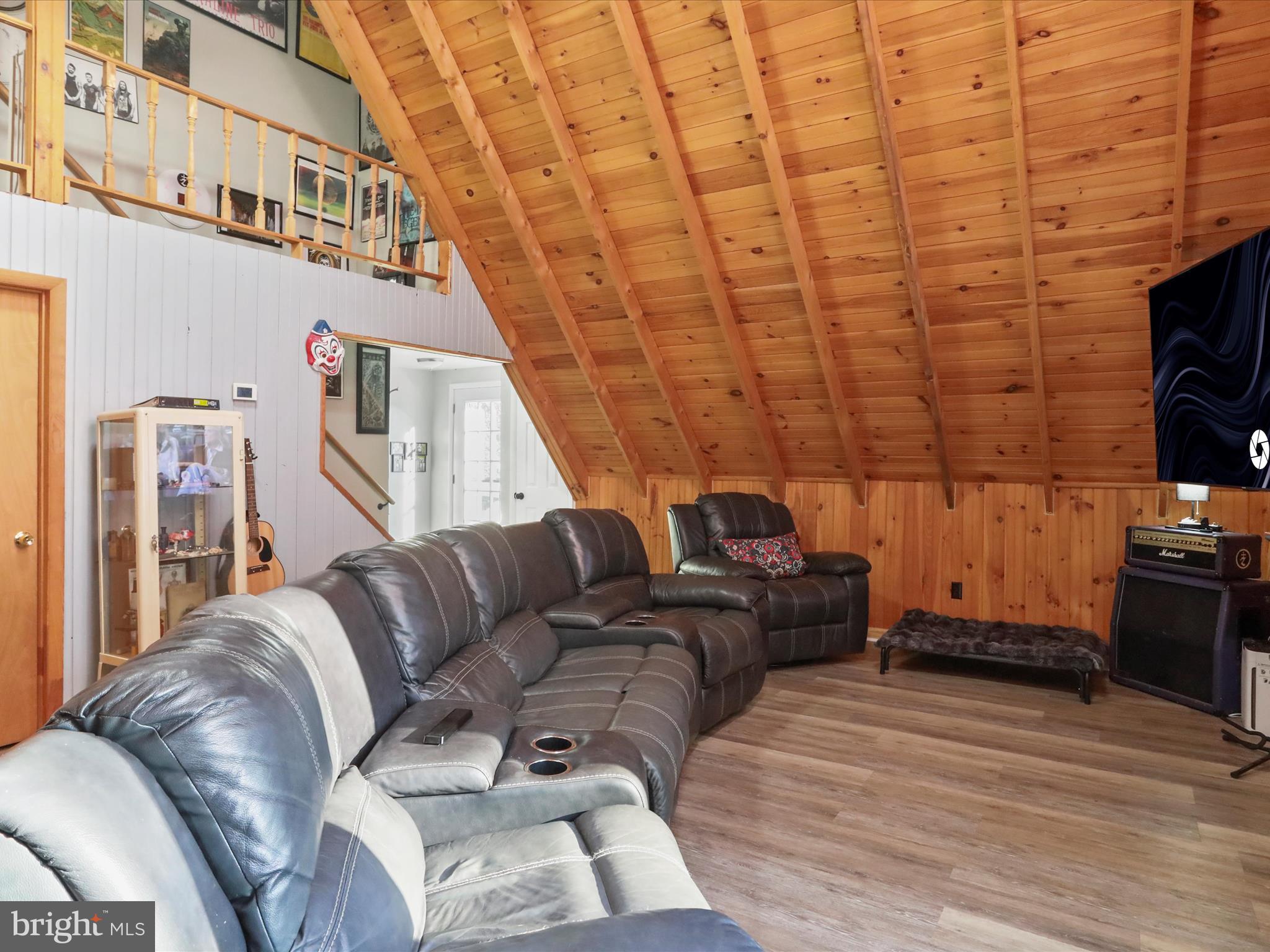 MOUNTAIN VIEW - Residential