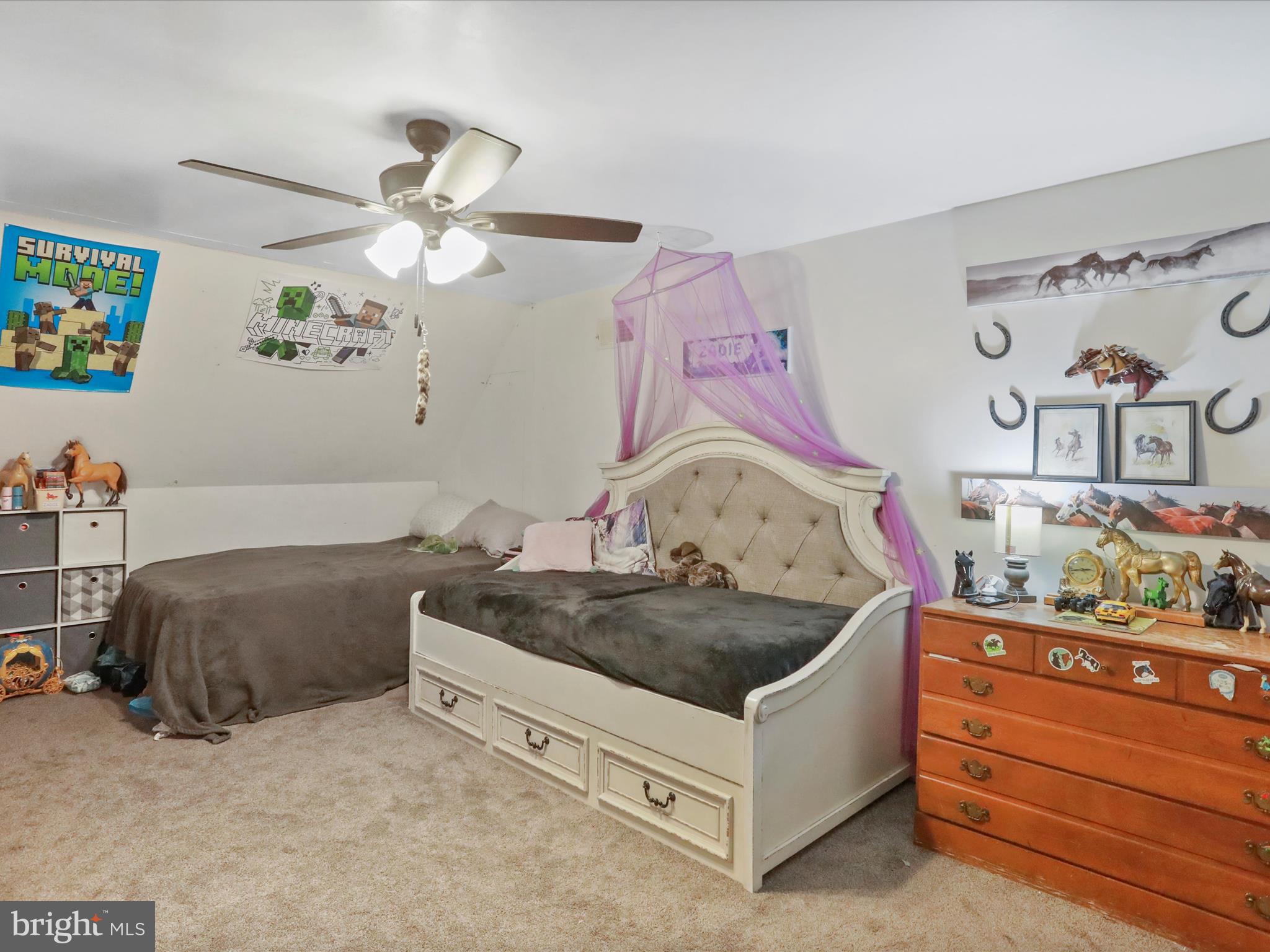 MOUNTAIN VIEW - Residential