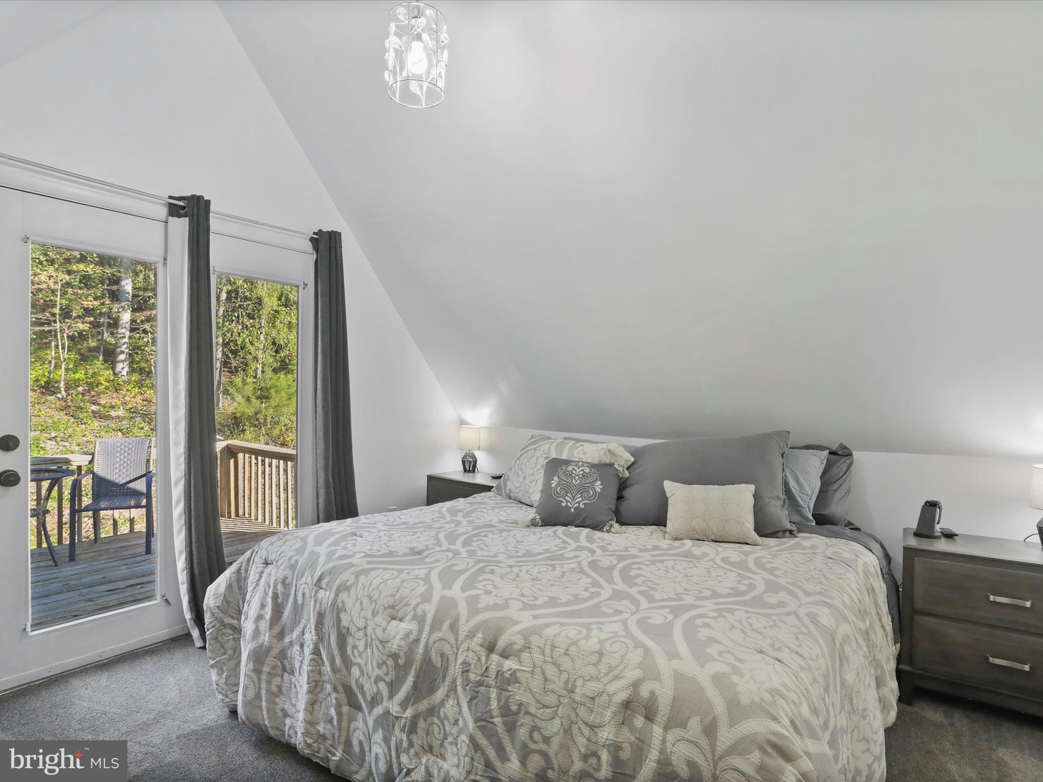 MOUNTAIN VIEW - Residential