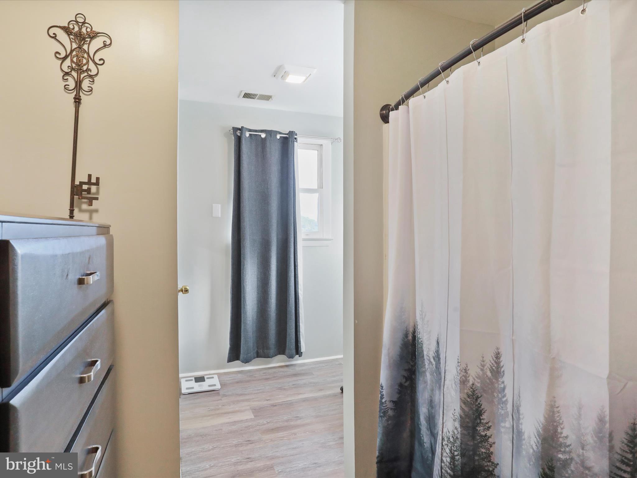 MOUNTAIN VIEW - Residential