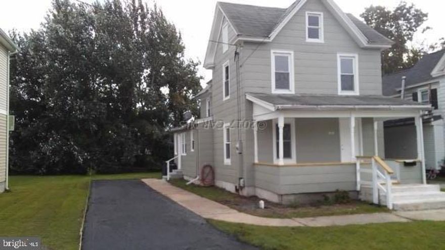 Great 3-bedroom one full bath 2-story home. Great porch for enjoying the evenings. Large living and family rooms.Open eat-in kitchen and separate laundry/mud room. Large full size bathroom and 3 bedrooms upstairs with closets in each room. Off-street parking/private driveway and just a few blocks from downtown and the Bay. Property is part of a 8 unit rental package that could be sold separately or as a package. Contact Listing Agent for details. MOTIVATED SELLERS!