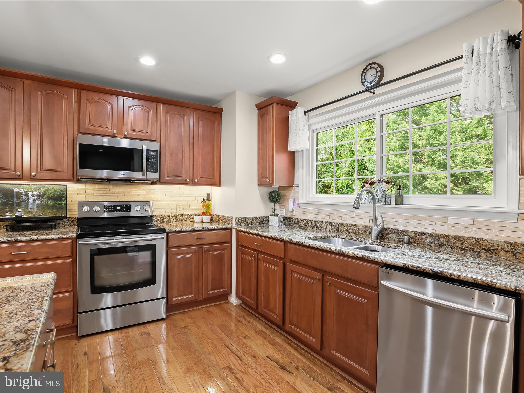 BAY VIEW ESTATES - Residential