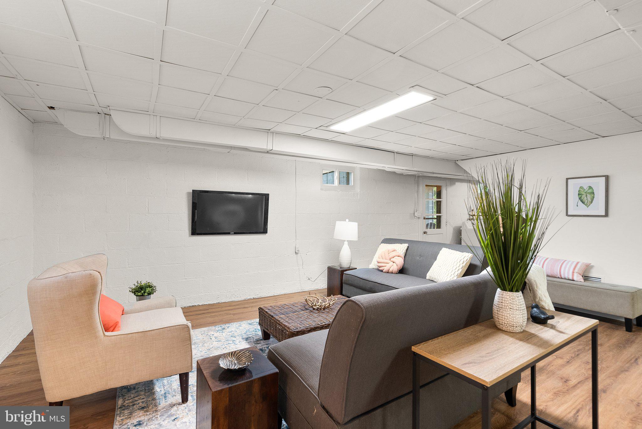 RIGGS TERRACE - Residential