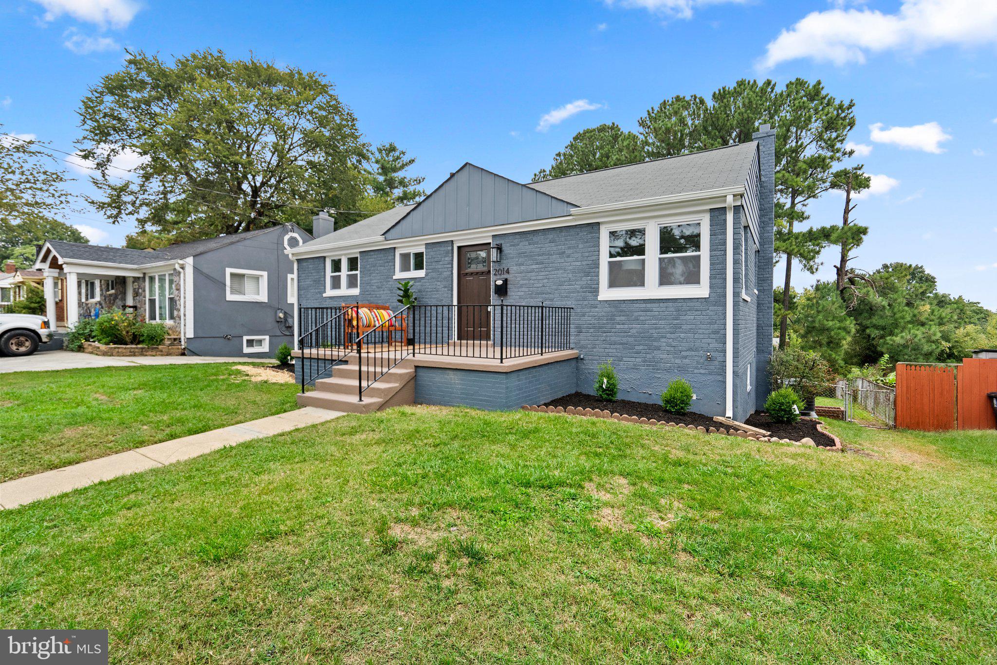 RIGGS TERRACE - Residential