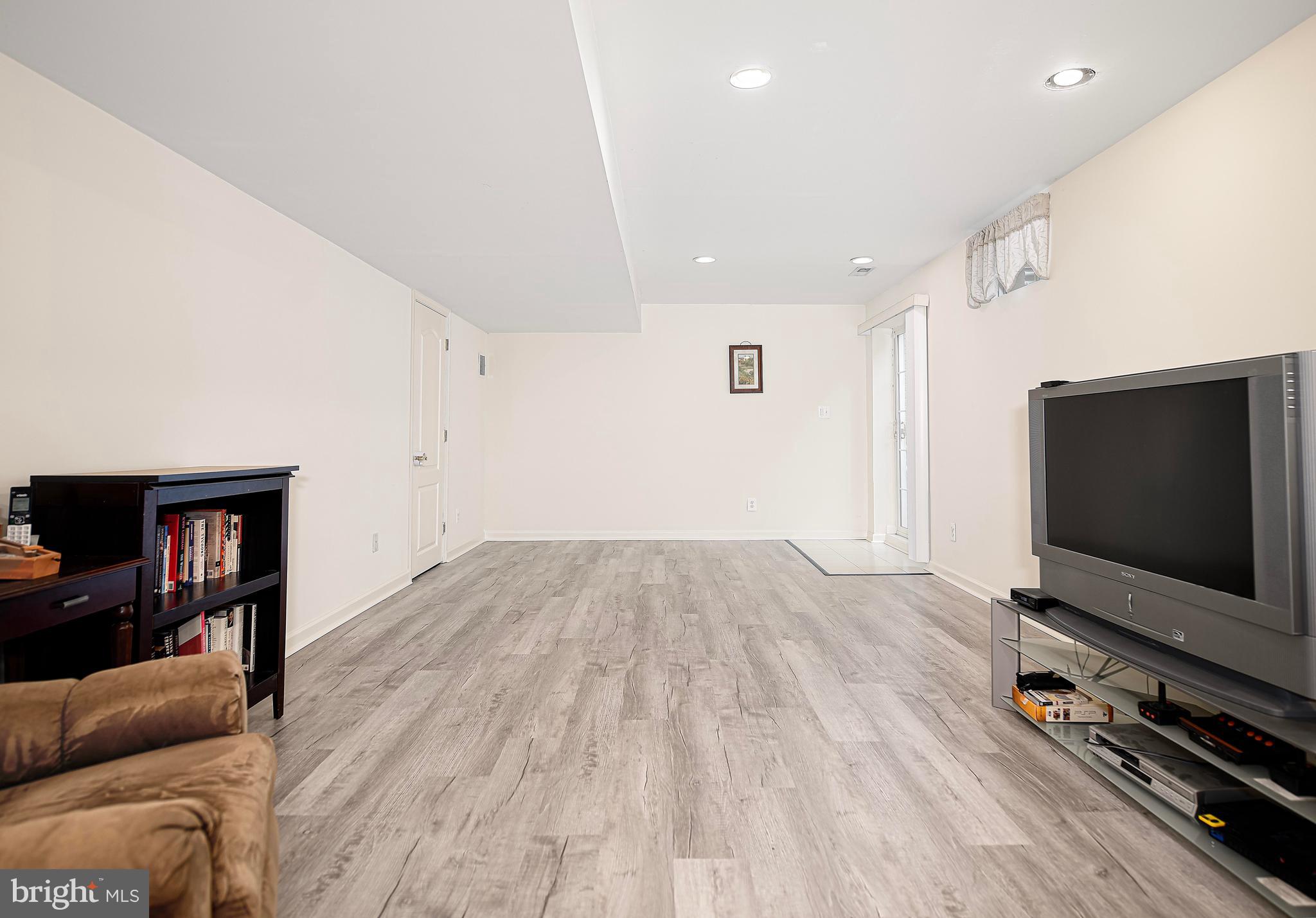 GREENBRIER HILLS - Residential