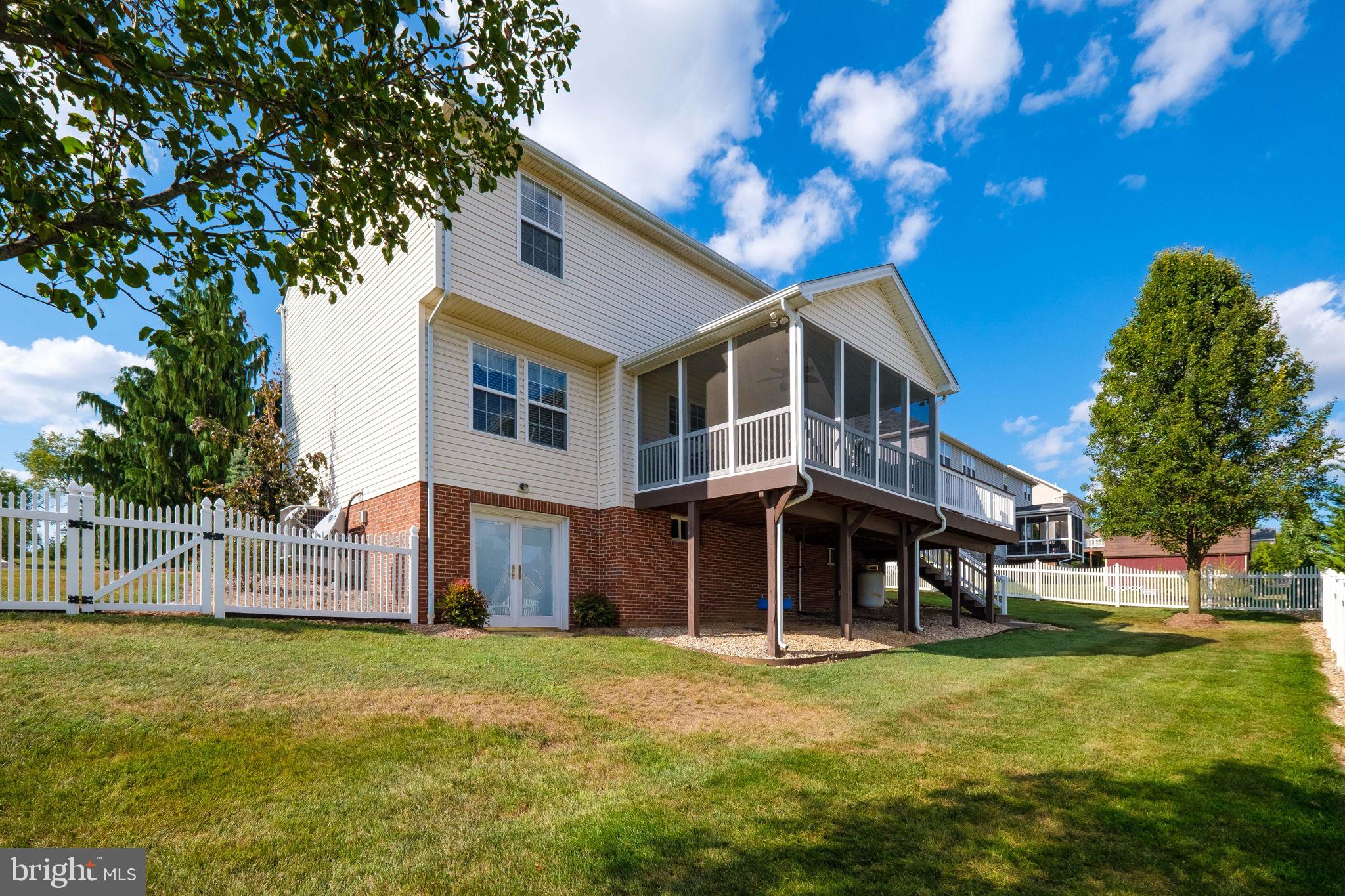 HERITAGE HILLS - Residential
