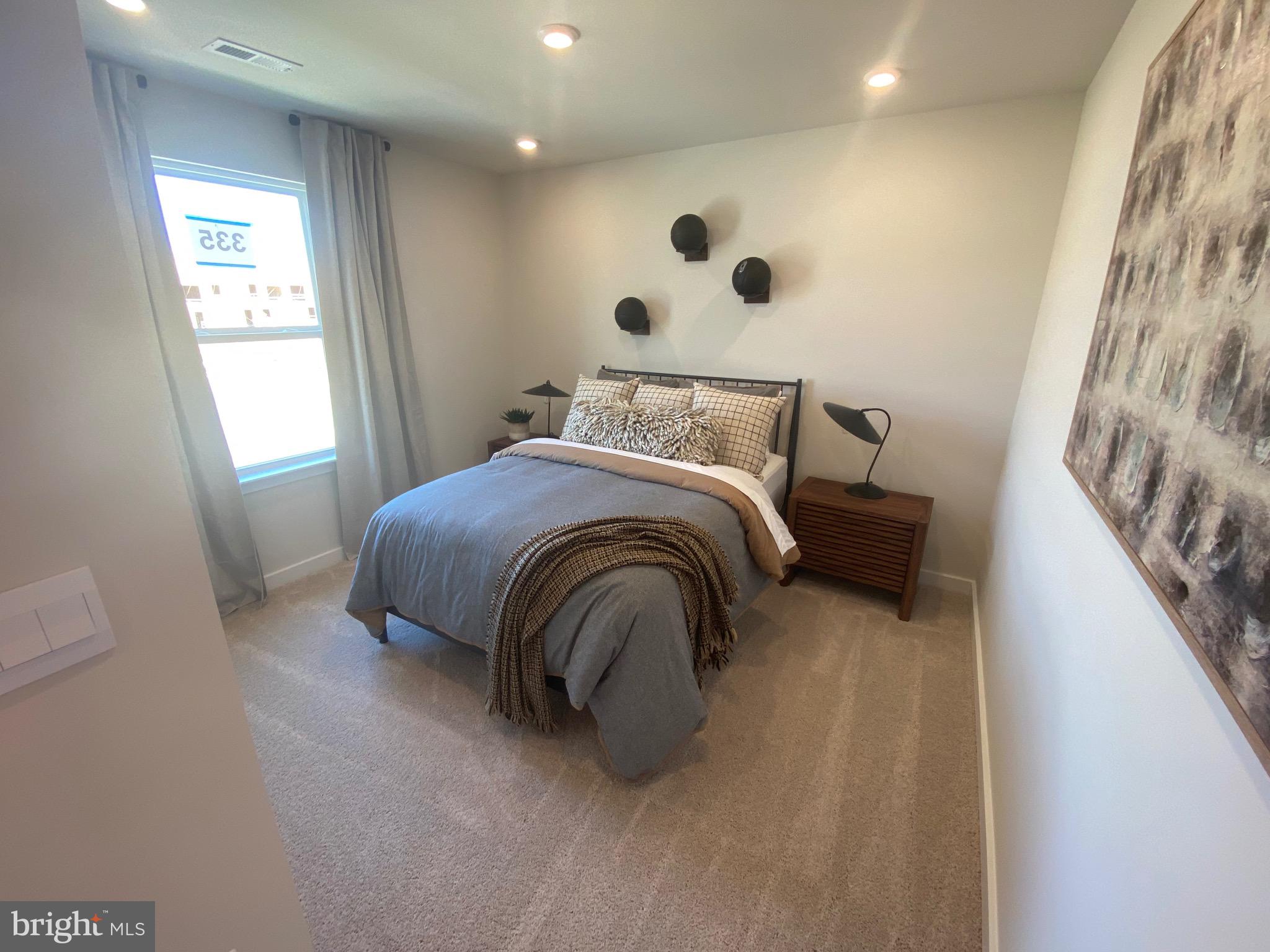 HUNTWELL WEST - Residential