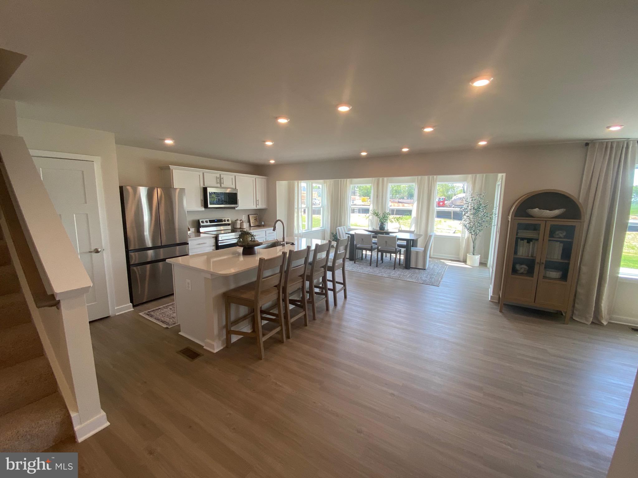 HUNTWELL WEST - Residential